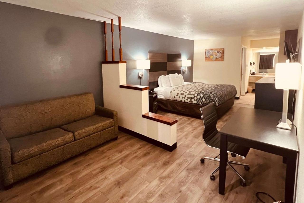 Econo Lodge Inn & Suites Downtown サンアントニオ エクステリア 写真